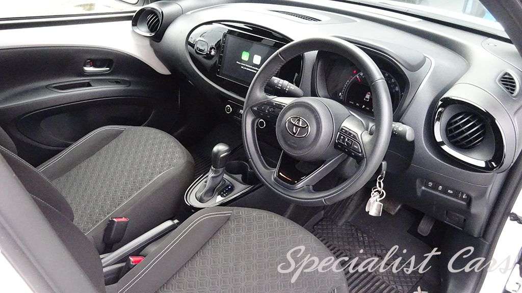 2024 TOYOTA AYGO X 2024 TOYOTA AYGO X