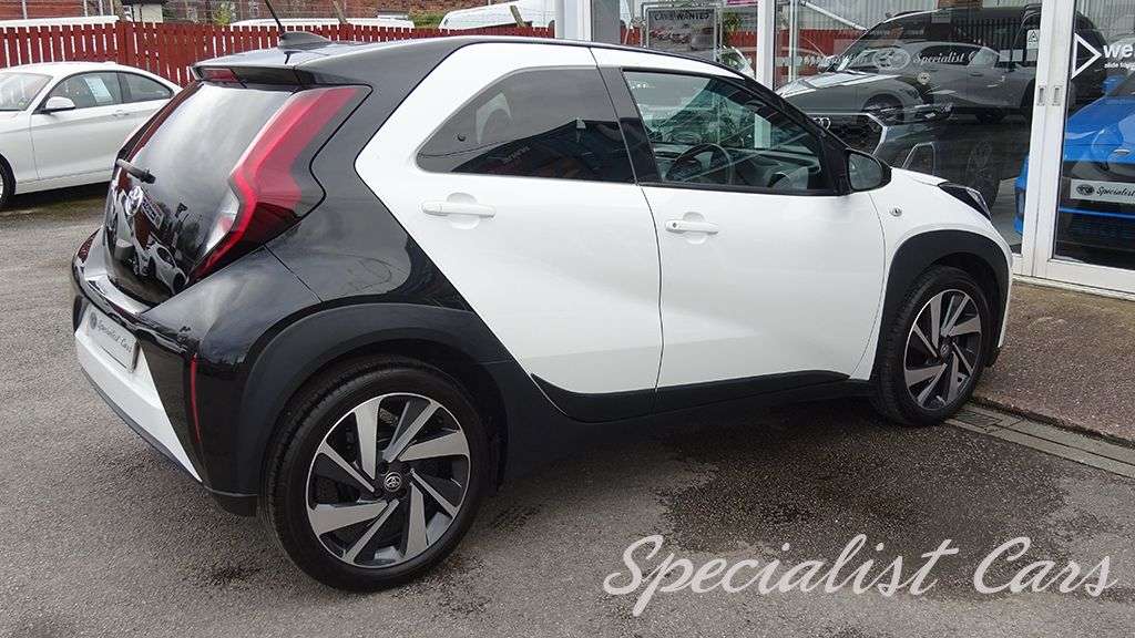 2024 TOYOTA AYGO X 2024 TOYOTA AYGO X