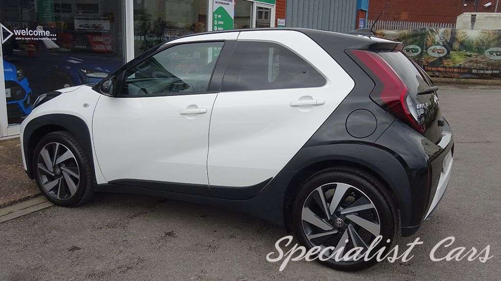 2024 TOYOTA AYGO X 2024 TOYOTA AYGO X