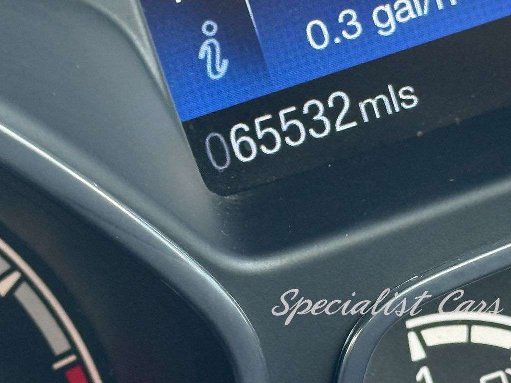 A 2015 FORD FOCUS 2.0T EcoBoost ST-2 Hatchback 5dr Petrol Manual Euro 6 (s/s) (250 ps) A 2015 FORD FOCUS 2.0T EcoBoost ST-2 Hatchback 5dr Petrol Manual Euro 6 (s/s) (250 ps)