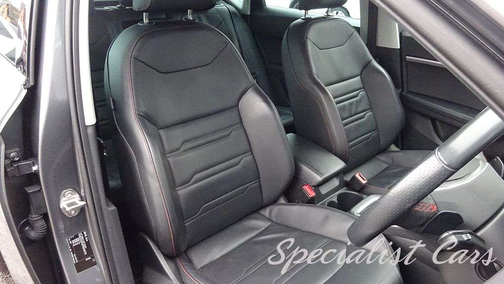 A 2022 SEAT ATECA 2.0 TSI FR Sport SUV 5dr Petrol DSG 4Drive Euro 6 (s/s) (190 ps) A 2022 SEAT ATECA 2.0 TSI FR Sport SUV 5dr Petrol DSG 4Drive Euro 6 (s/s) (190 ps)