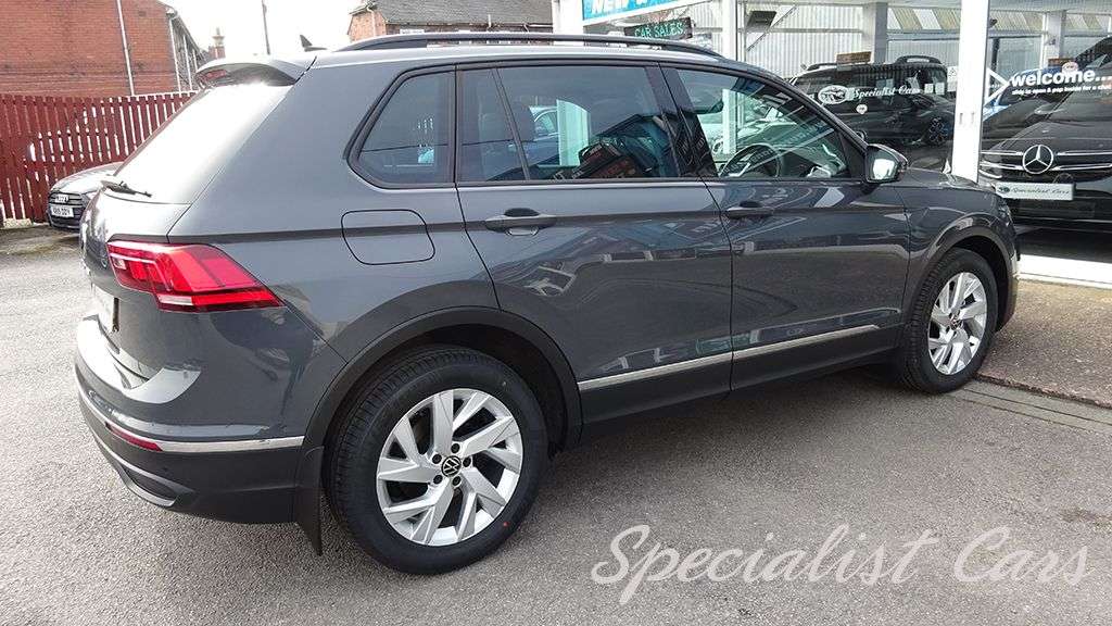 2022 VOLKSWAGEN TIGUAN 2022 VOLKSWAGEN TIGUAN