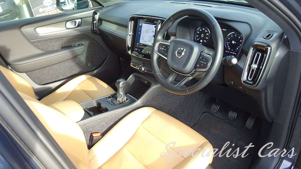 A 2019 VOLVO XC40 1.5 T3 Inscription SUV 5dr Petrol Manual Euro 6 (s/s) (163 ps) A 2019 VOLVO XC40 1.5 T3 Inscription SUV 5dr Petrol Manual Euro 6 (s/s) (163 ps)