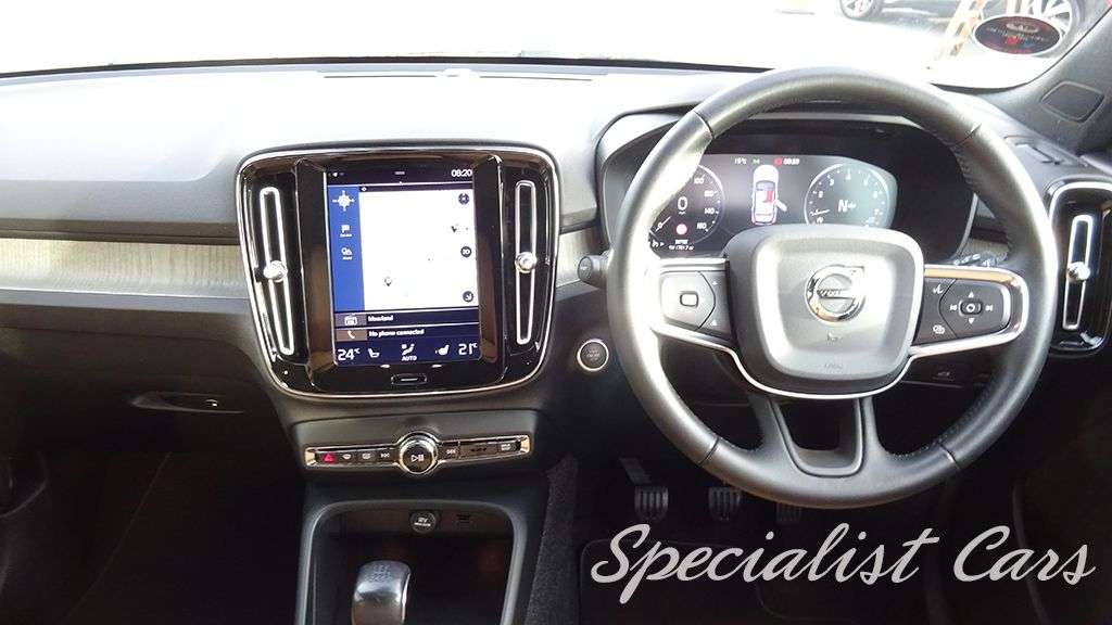 2019 VOLVO XC40 2019 VOLVO XC40