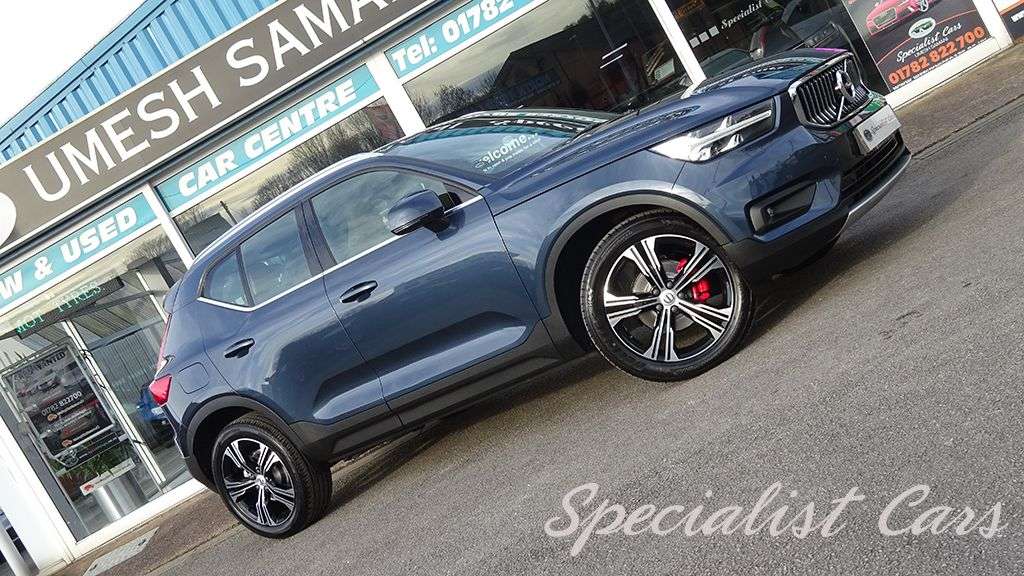 2019 VOLVO XC40 2019 VOLVO XC40