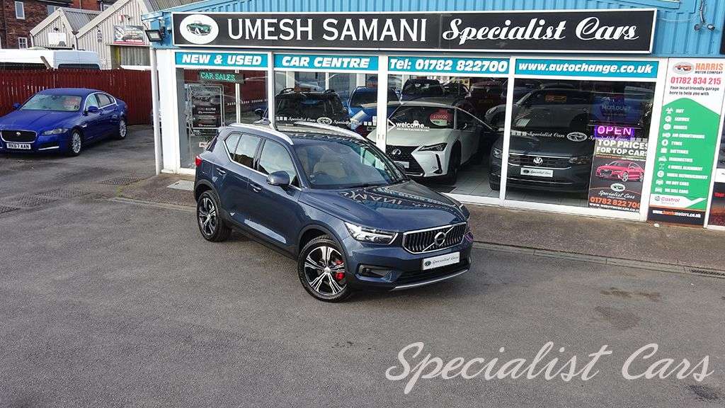 2019 VOLVO XC40 2019 VOLVO XC40