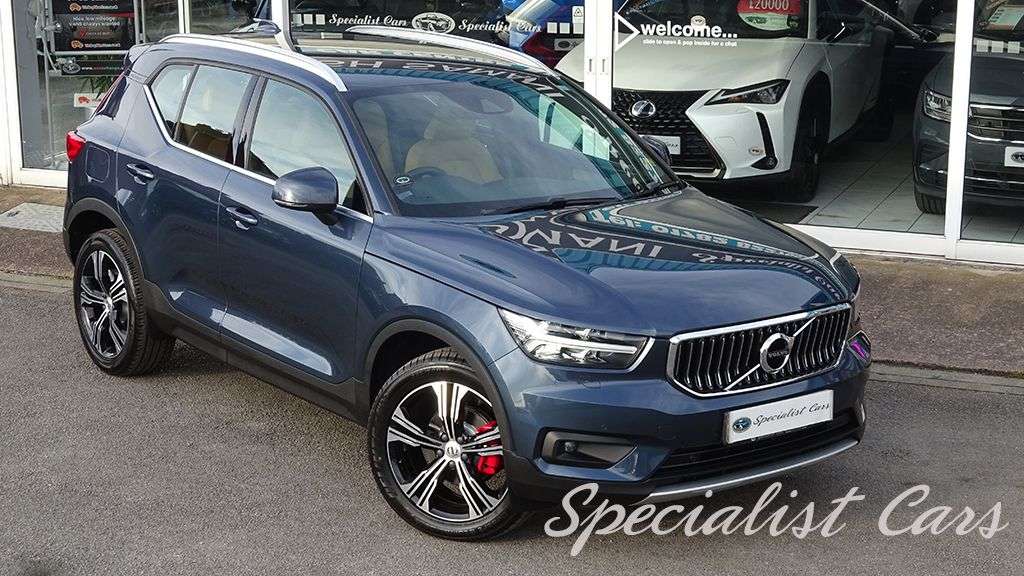 2019 VOLVO XC40 2019 VOLVO XC40