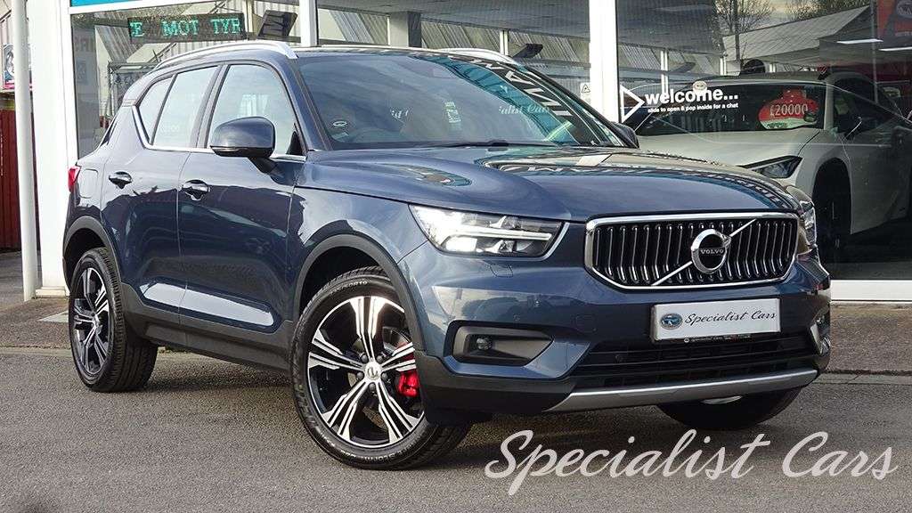 2019 VOLVO XC40 2019 VOLVO XC40