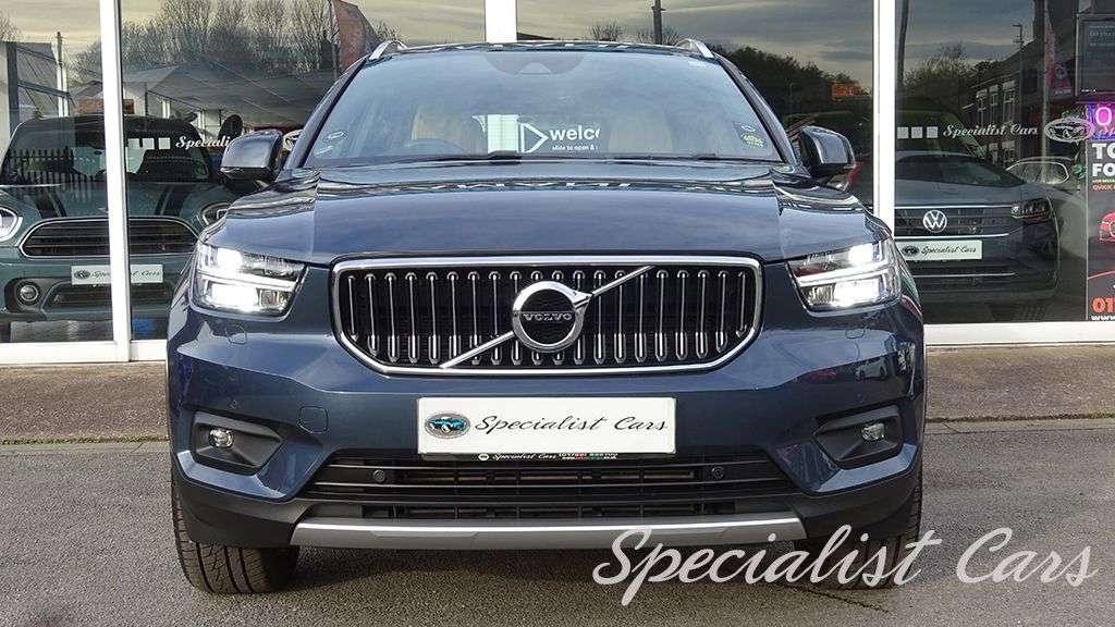 2019 VOLVO XC40 2019 VOLVO XC40
