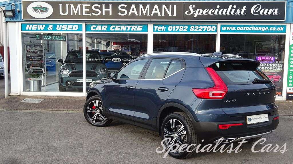 2019 VOLVO XC40 2019 VOLVO XC40