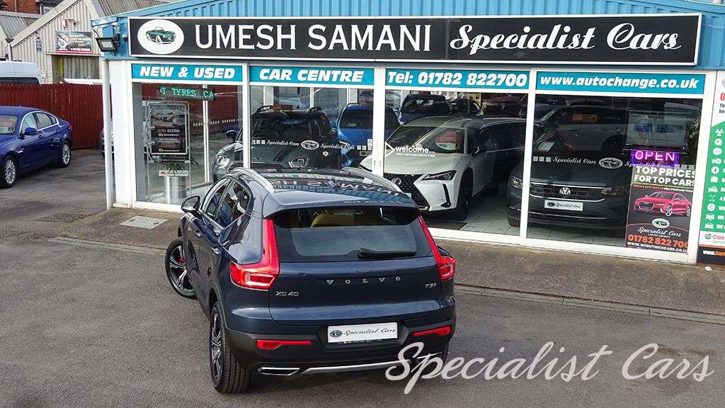 2019 VOLVO XC40 2019 VOLVO XC40