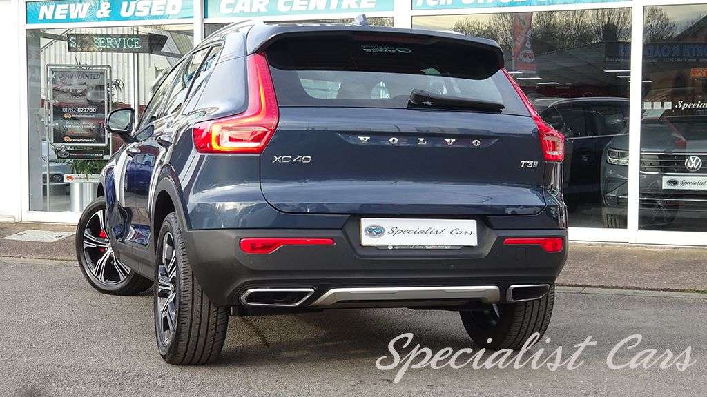 2019 VOLVO XC40 2019 VOLVO XC40