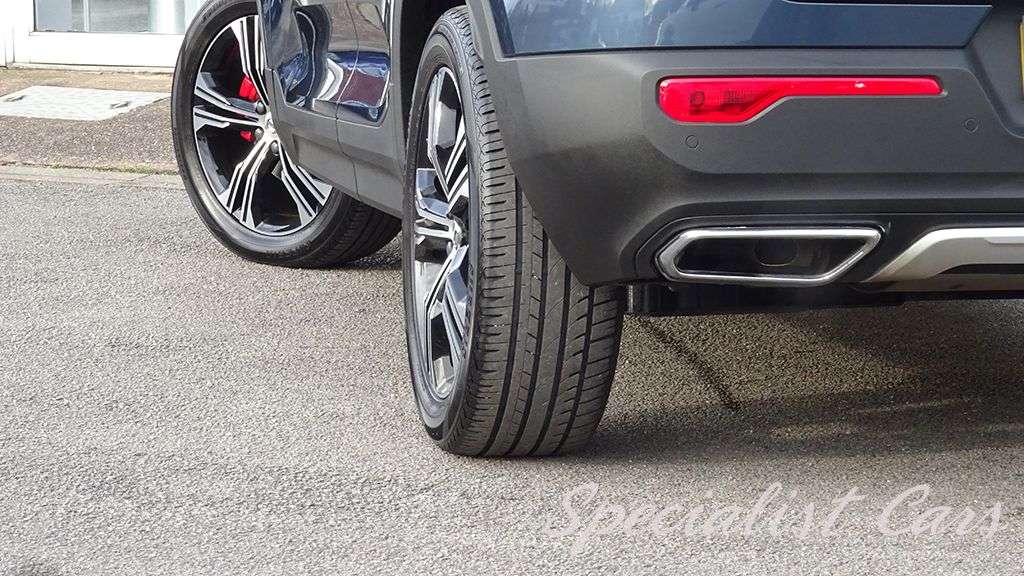 2019 VOLVO XC40 2019 VOLVO XC40