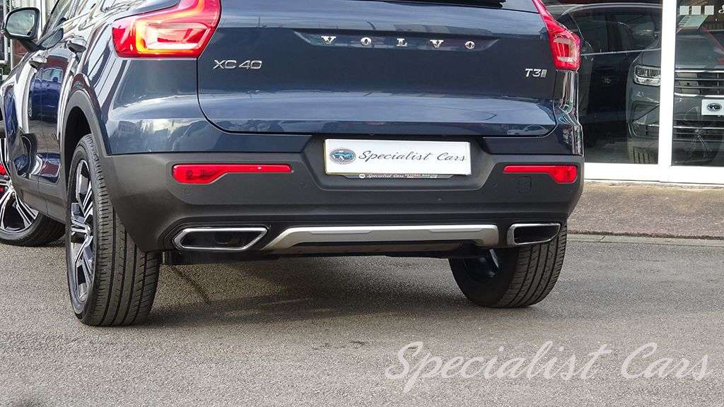 2019 VOLVO XC40 2019 VOLVO XC40