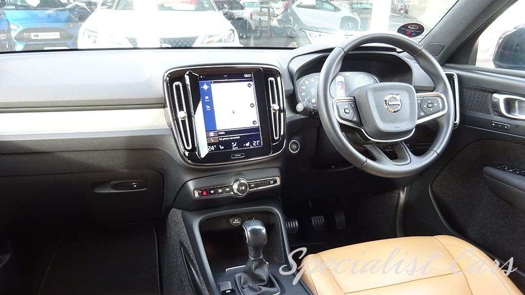 2019 VOLVO XC40 2019 VOLVO XC40