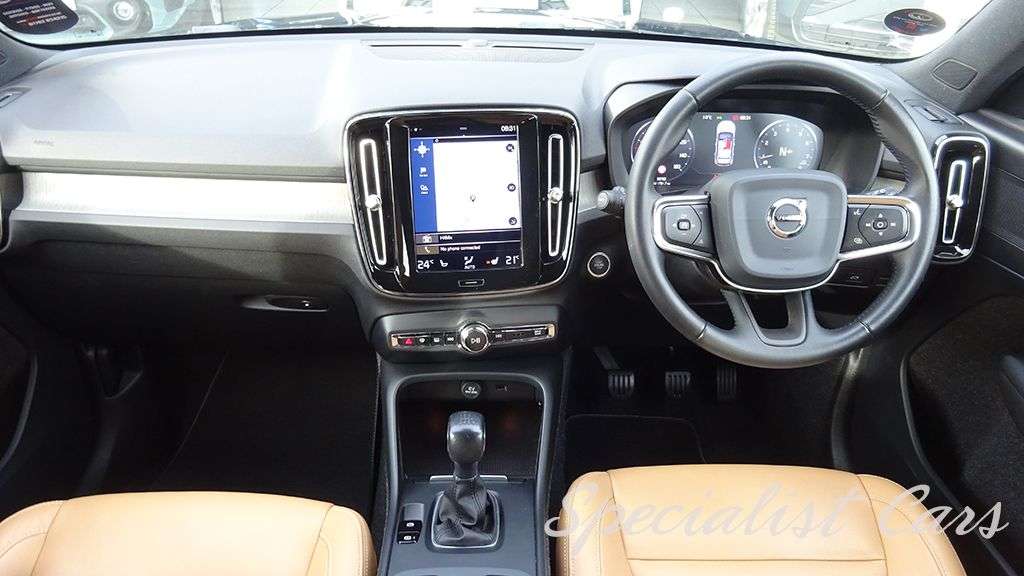 2019 VOLVO XC40 2019 VOLVO XC40