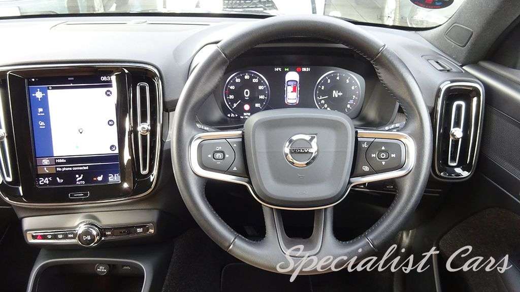 2019 VOLVO XC40 2019 VOLVO XC40