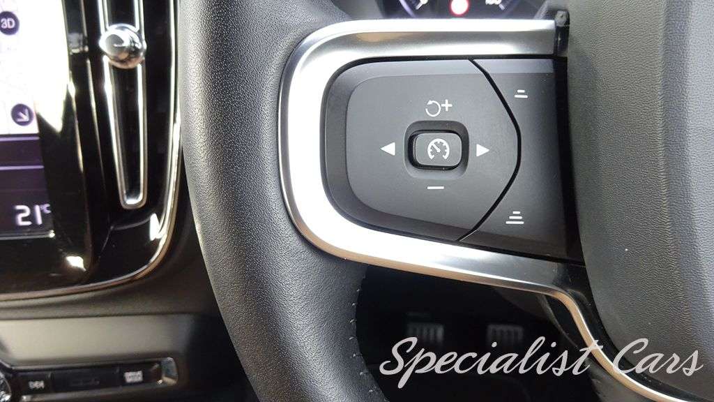 2019 VOLVO XC40 2019 VOLVO XC40