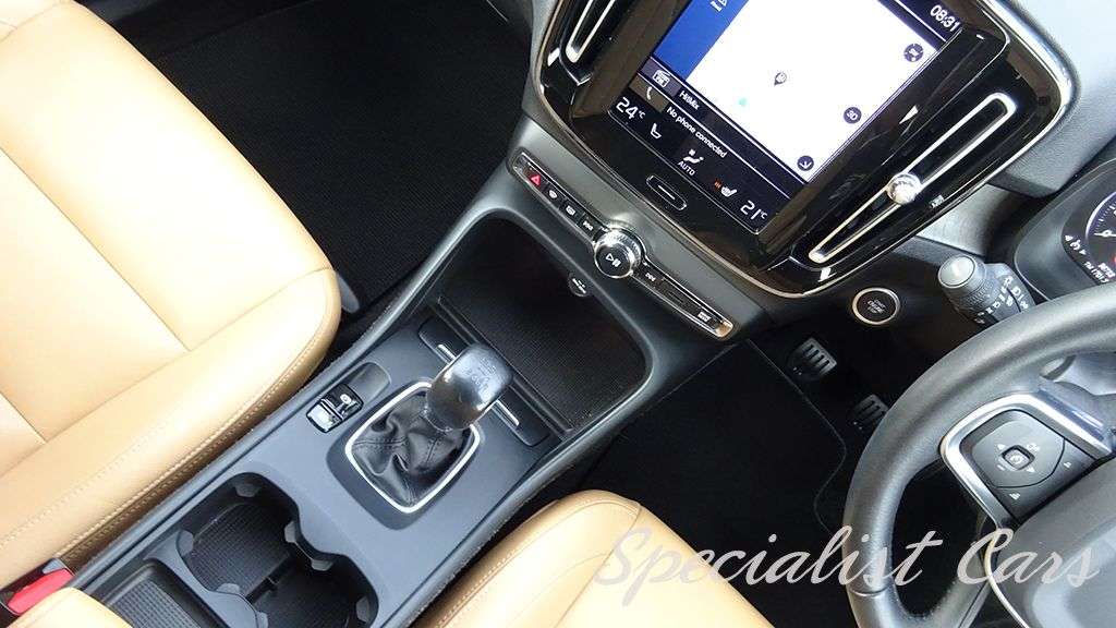 2019 VOLVO XC40 2019 VOLVO XC40