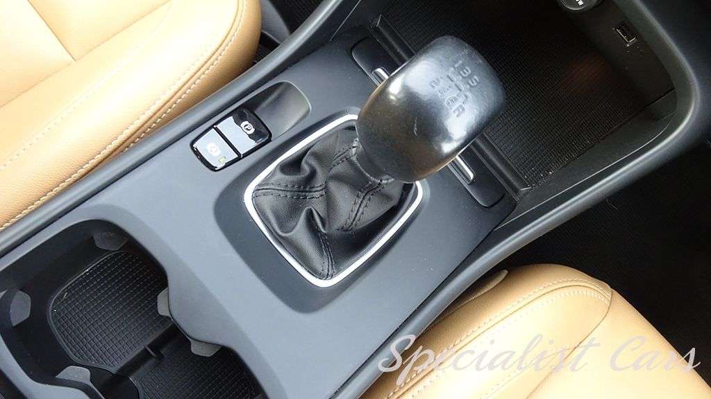 2019 VOLVO XC40 2019 VOLVO XC40