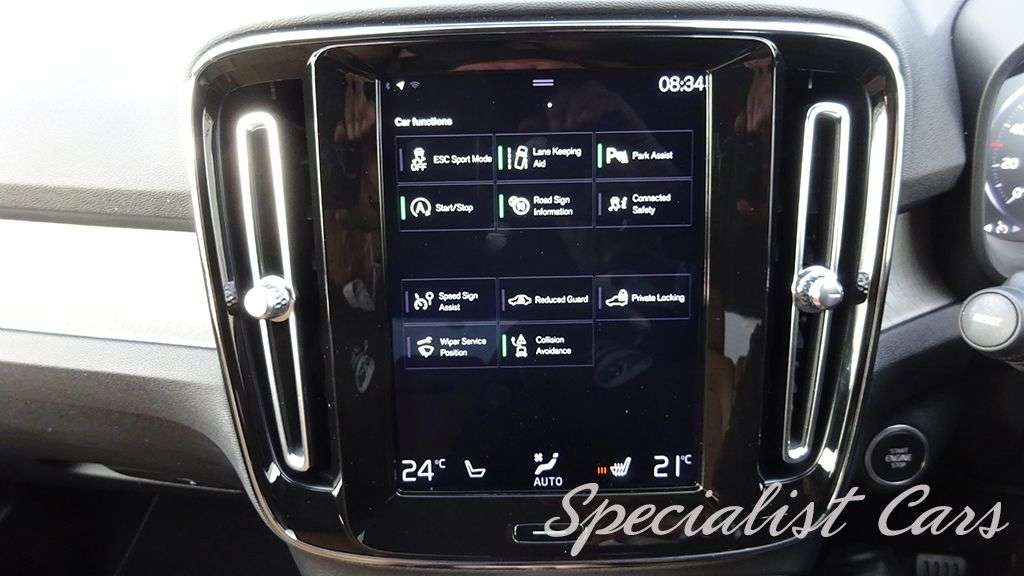 2019 VOLVO XC40 2019 VOLVO XC40