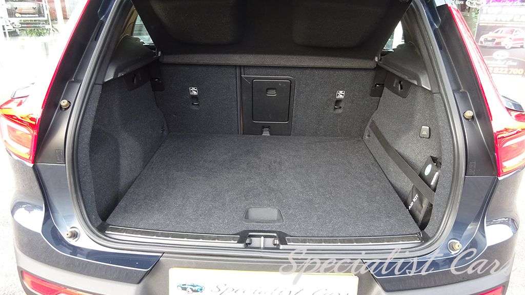 2019 VOLVO XC40 2019 VOLVO XC40