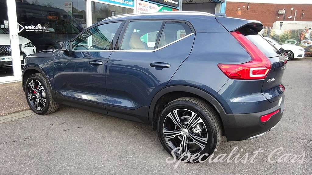 2019 VOLVO XC40 2019 VOLVO XC40