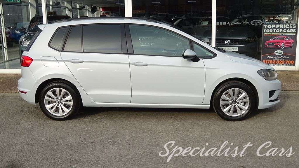 2017 VOLKSWAGEN GOLF SV 2017 VOLKSWAGEN GOLF SV