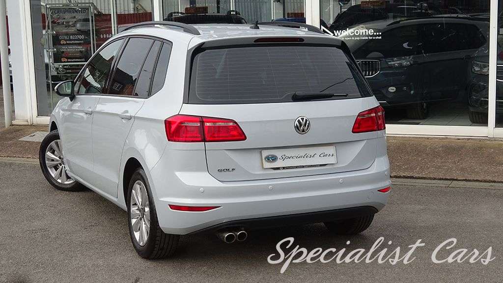 2017 VOLKSWAGEN GOLF SV 2017 VOLKSWAGEN GOLF SV