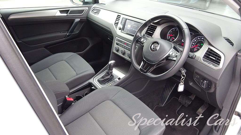 2017 VOLKSWAGEN GOLF SV 2017 VOLKSWAGEN GOLF SV