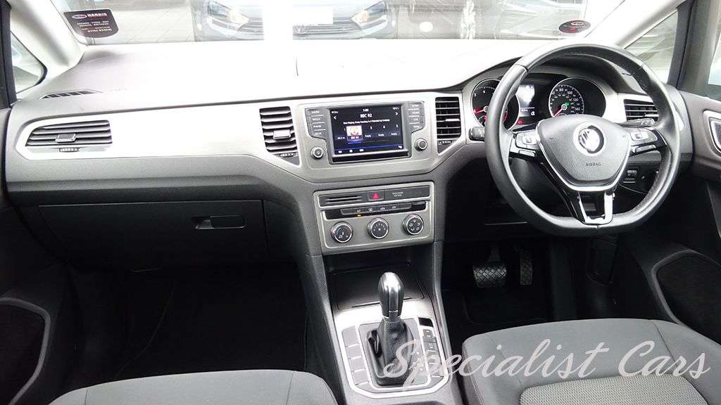 2017 VOLKSWAGEN GOLF SV 2017 VOLKSWAGEN GOLF SV