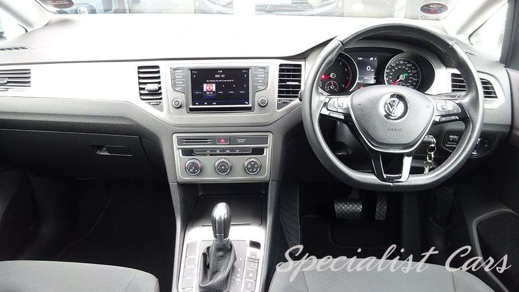 2017 VOLKSWAGEN GOLF SV 2017 VOLKSWAGEN GOLF SV