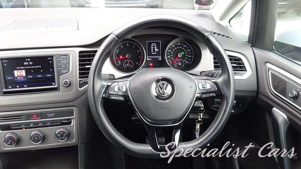 2017 VOLKSWAGEN GOLF SV 2017 VOLKSWAGEN GOLF SV