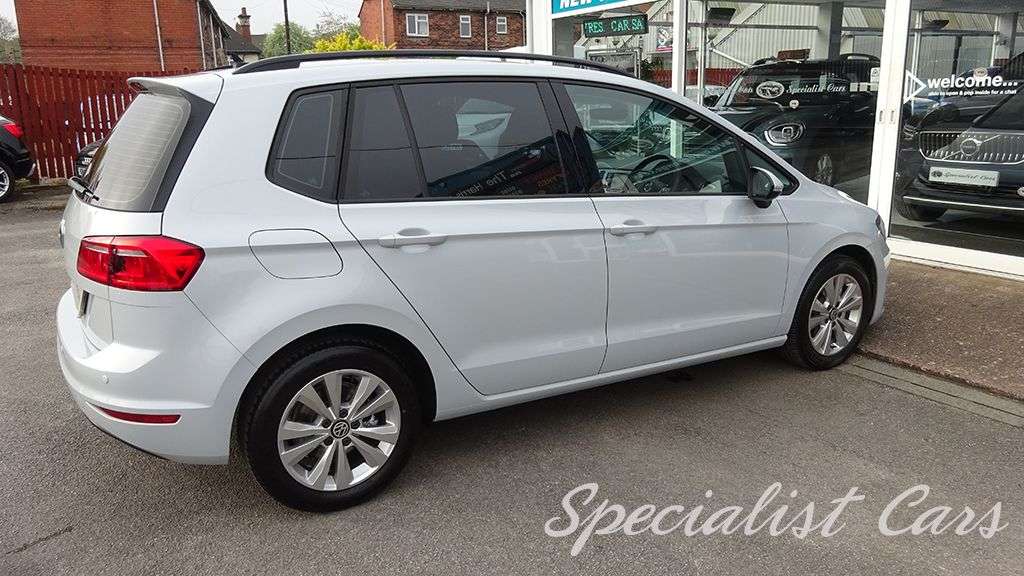 2017 VOLKSWAGEN GOLF SV 2017 VOLKSWAGEN GOLF SV