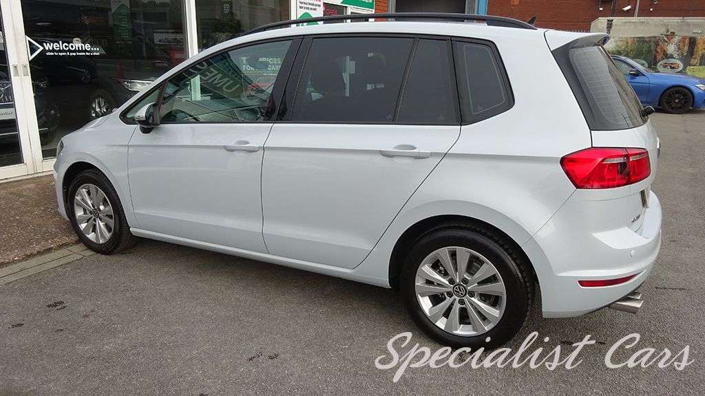 2017 VOLKSWAGEN GOLF SV 2017 VOLKSWAGEN GOLF SV
