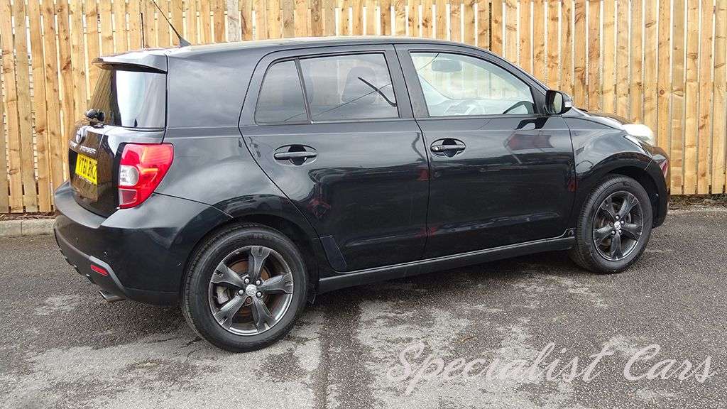 A 2011 TOYOTA URBAN CRUISER 1.33 Dual VVT-i SUV 5dr Petrol Manual Euro 4 (s/s) (101 ps) A 2011 TOYOTA URBAN CRUISER 1.33 Dual VVT-i SUV 5dr Petrol Manual Euro 4 (s/s) (101 ps)