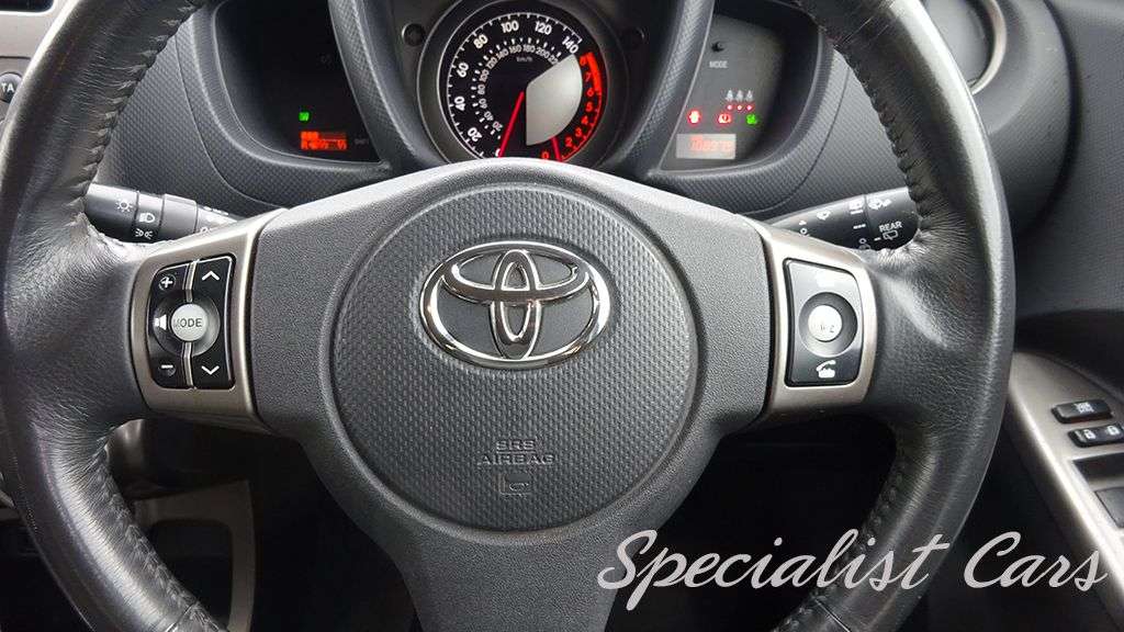 2011 TOYOTA URBAN CRUISER 2011 TOYOTA URBAN CRUISER
