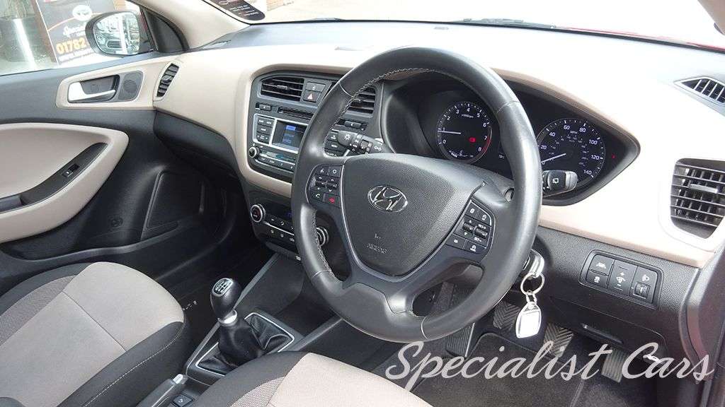 A 2015 HYUNDAI I20 1.2 Premium Hatchback 5dr Petrol Manual Euro 6 (84 ps) A 2015 HYUNDAI I20 1.2 Premium Hatchback 5dr Petrol Manual Euro 6 (84 ps)