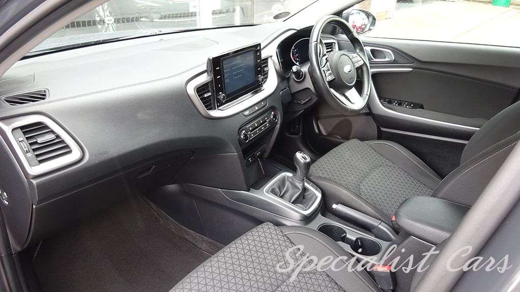 2020 KIA XCEED 2020 KIA XCEED