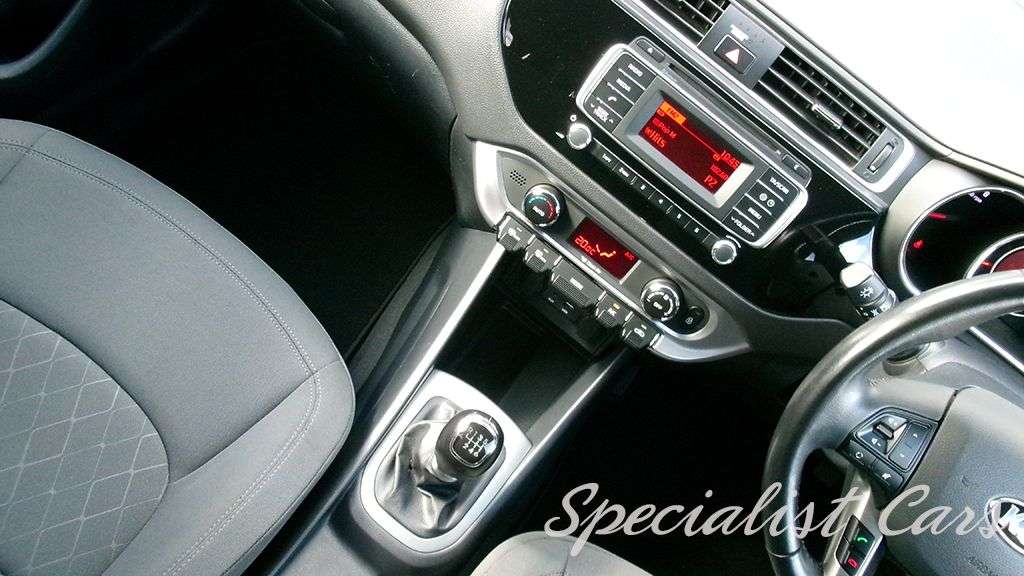 2016 KIA RIO 2016 KIA RIO