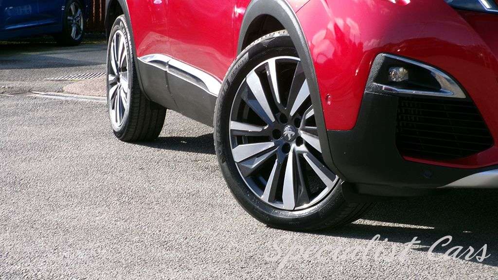 2019 PEUGEOT 3008 2019 PEUGEOT 3008