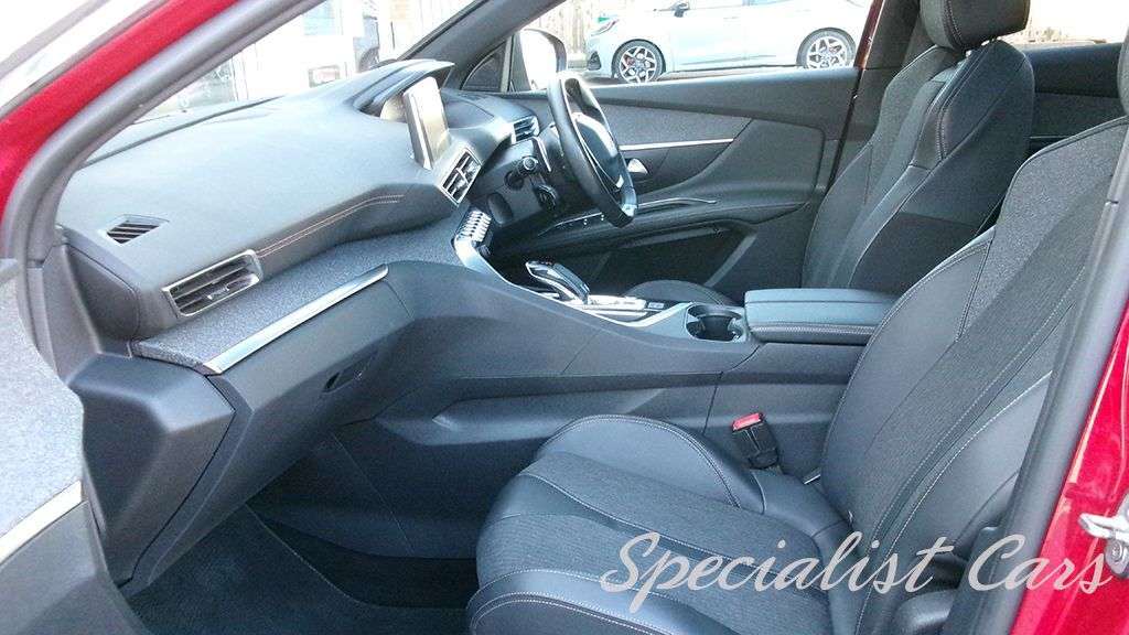 2019 PEUGEOT 3008 2019 PEUGEOT 3008