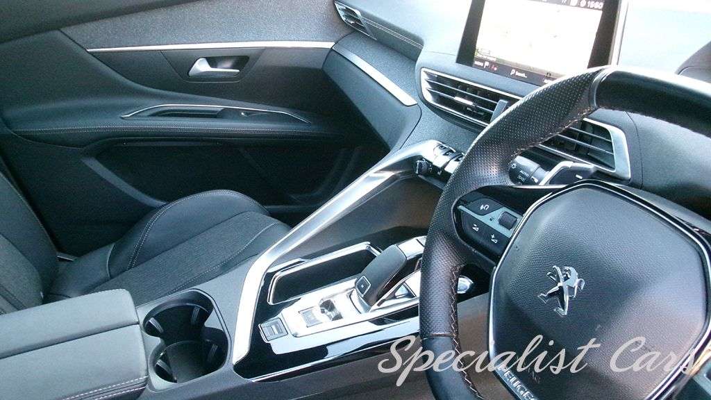 2019 PEUGEOT 3008 2019 PEUGEOT 3008
