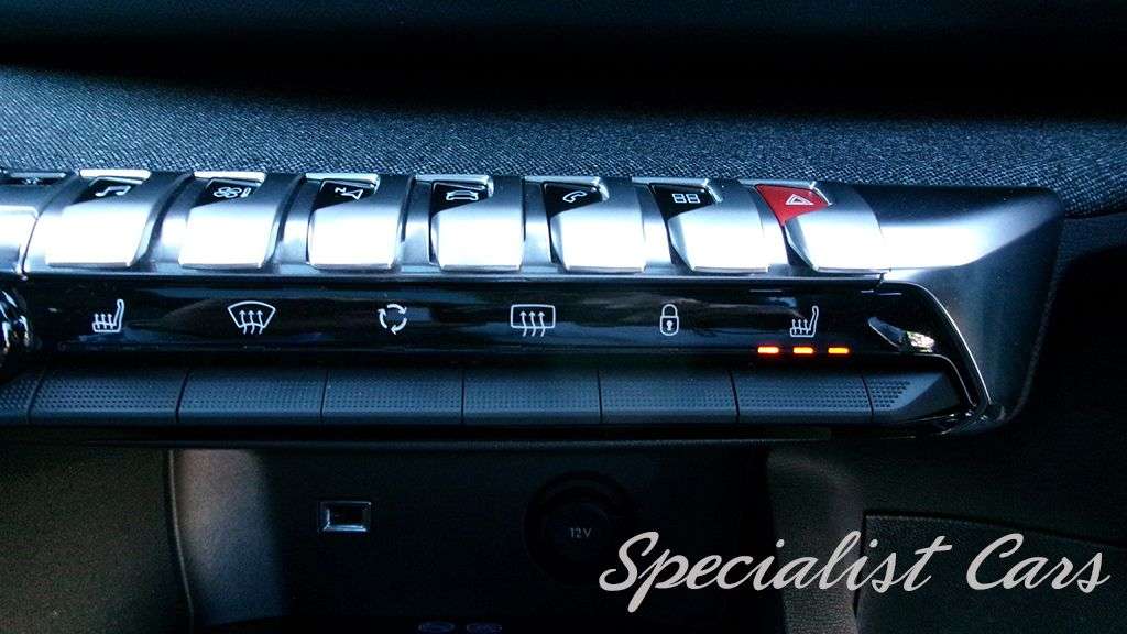 2019 PEUGEOT 3008 2019 PEUGEOT 3008