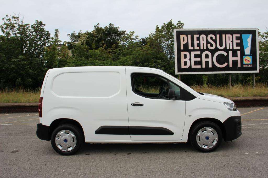 A 2019 CITROEN BERLINGO Berlingo 1000 Enterprise Blue Hdi S/s A 2019 CITROEN BERLINGO Berlingo 1000 Enterprise Blue Hdi S/s