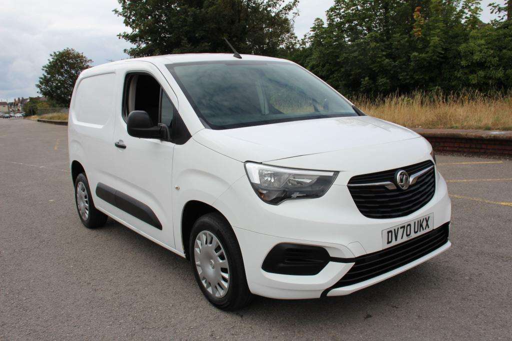 A 2020 VAUXHALL COMBO Combo 2300 Sportive S/s A 2020 VAUXHALL COMBO Combo 2300 Sportive S/s