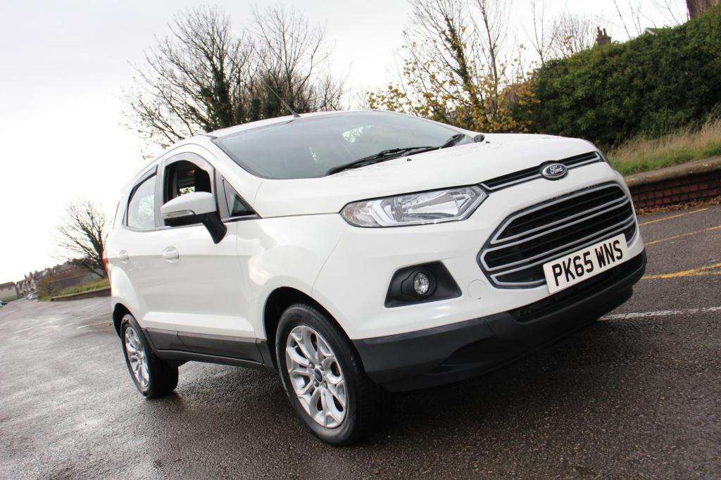 Check out this Ford Ecosport 2015 Petrol Manual