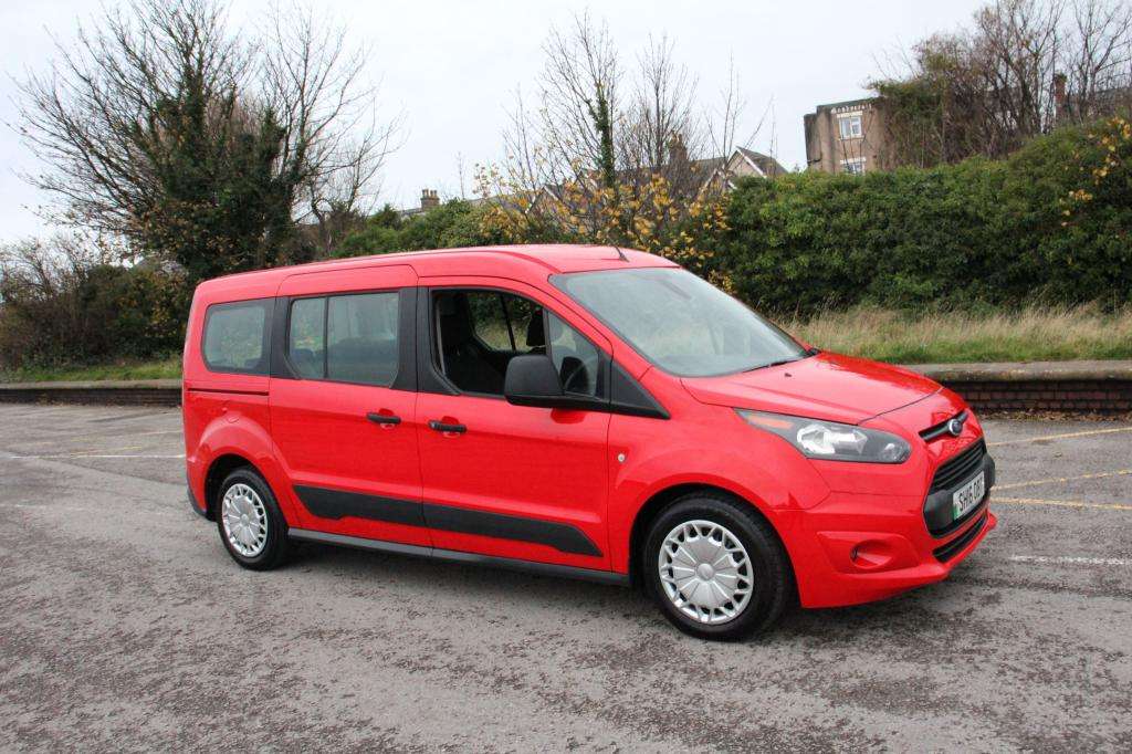 A 2016 FORD TOURNEO CONNECT Grand Zetec Tdci A 2016 FORD TOURNEO CONNECT Grand Zetec Tdci
