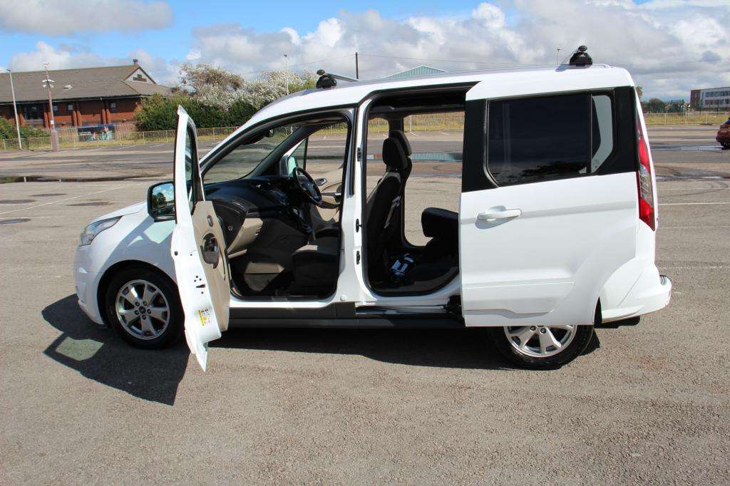 2015 FORD TOURNEO CONNECT 2015 FORD TOURNEO CONNECT