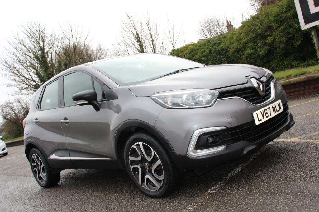 A 2017 RENAULT CAPTUR Dynamique Nav Tce A 2017 RENAULT CAPTUR Dynamique Nav Tce